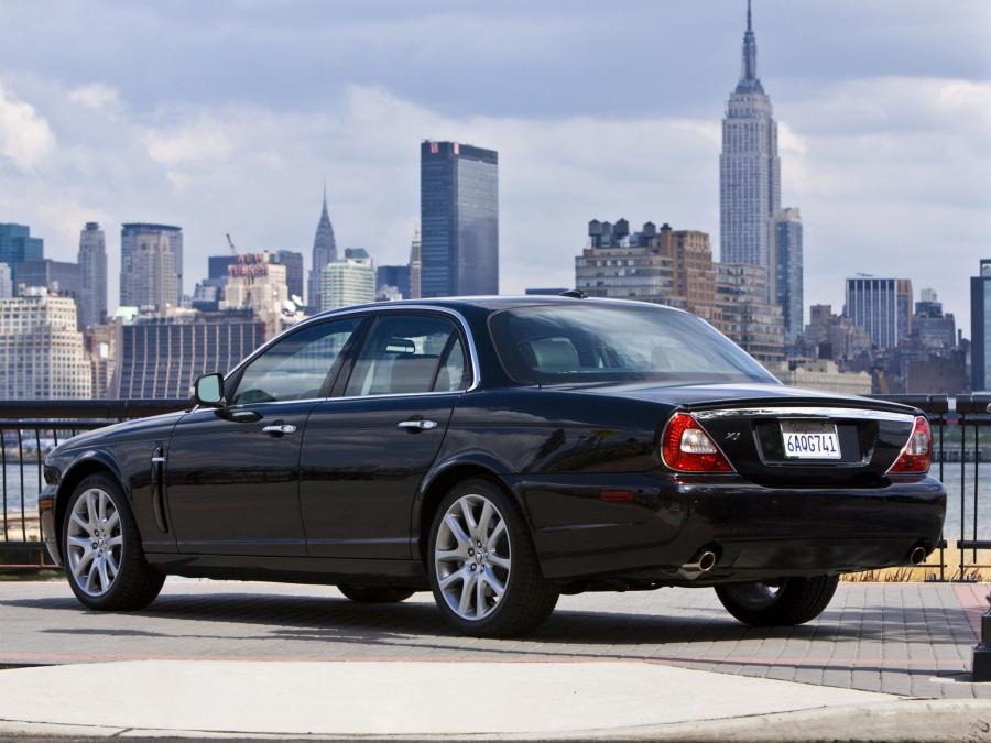  Jaguar XJ 2007 года  (US) (фото 2 из 4)